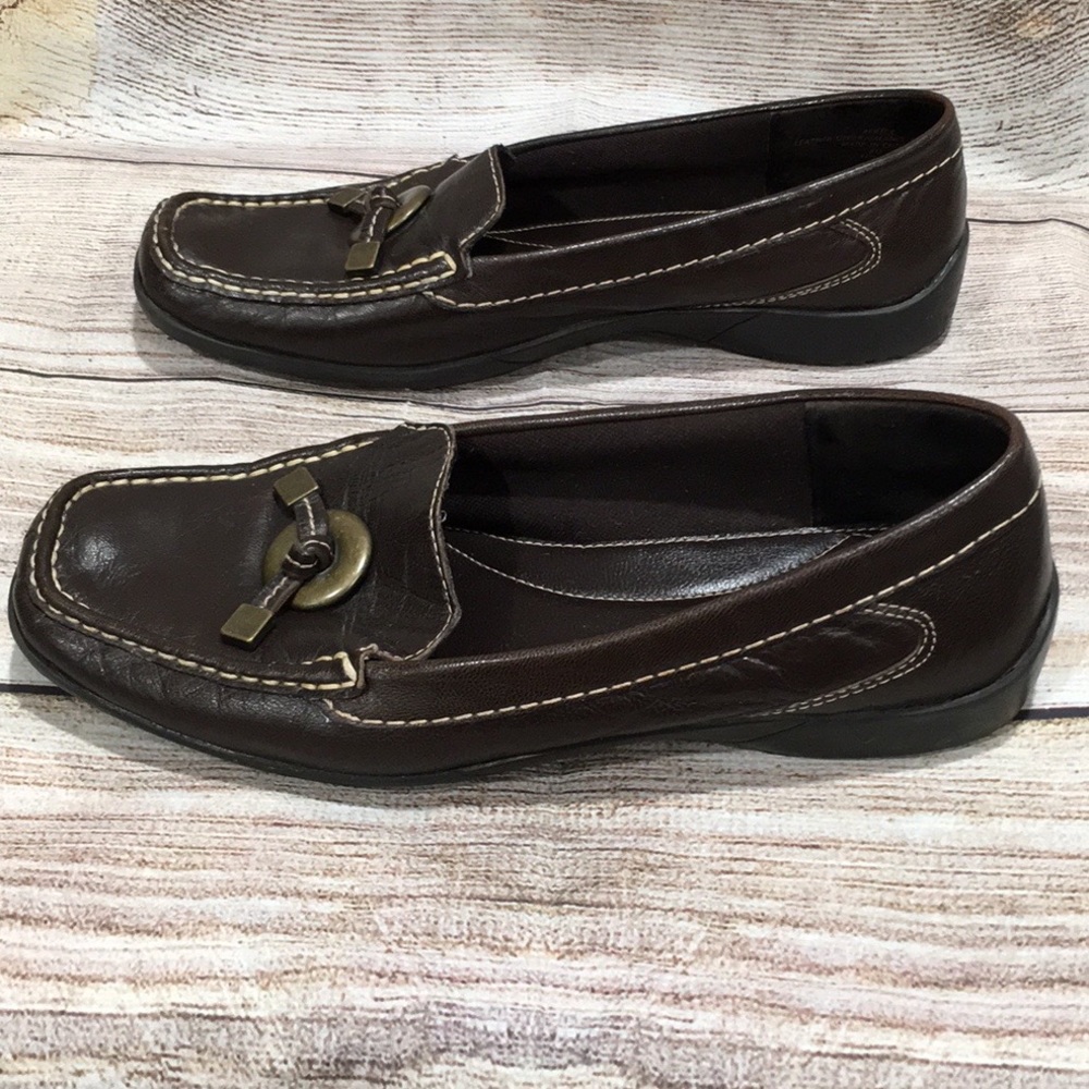 Liz Claiborne Flex Brown flats size 8m
